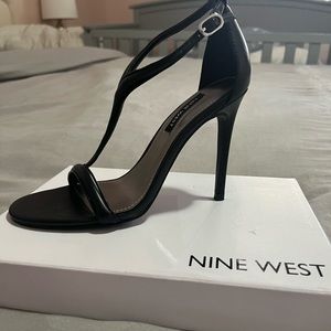 Nine West black heels size 6.5 NWT